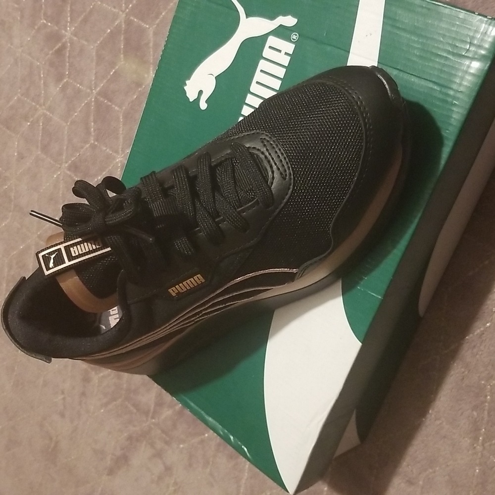 PUMA - Picture 2 of 5